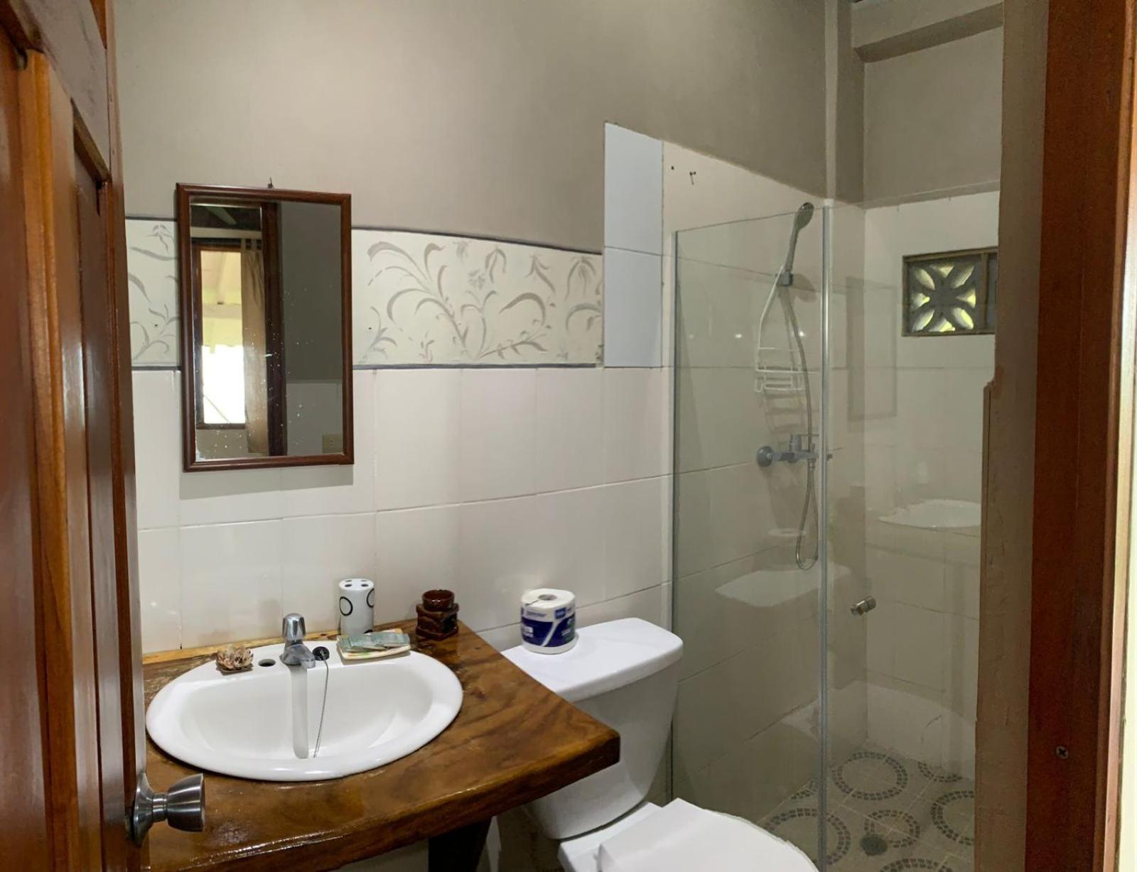 Hotel Kambutaleko *