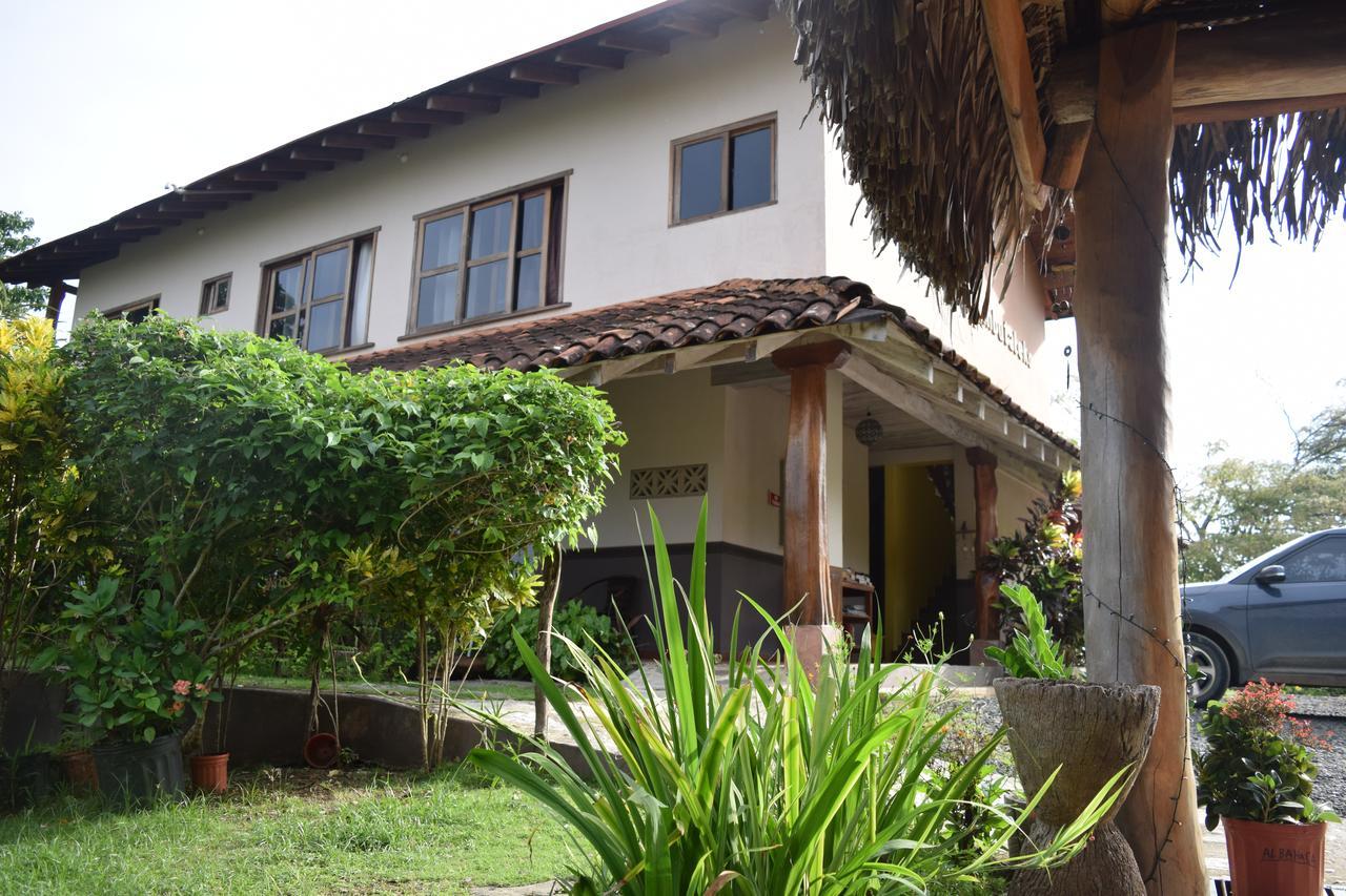Kambutaleko Hotel *