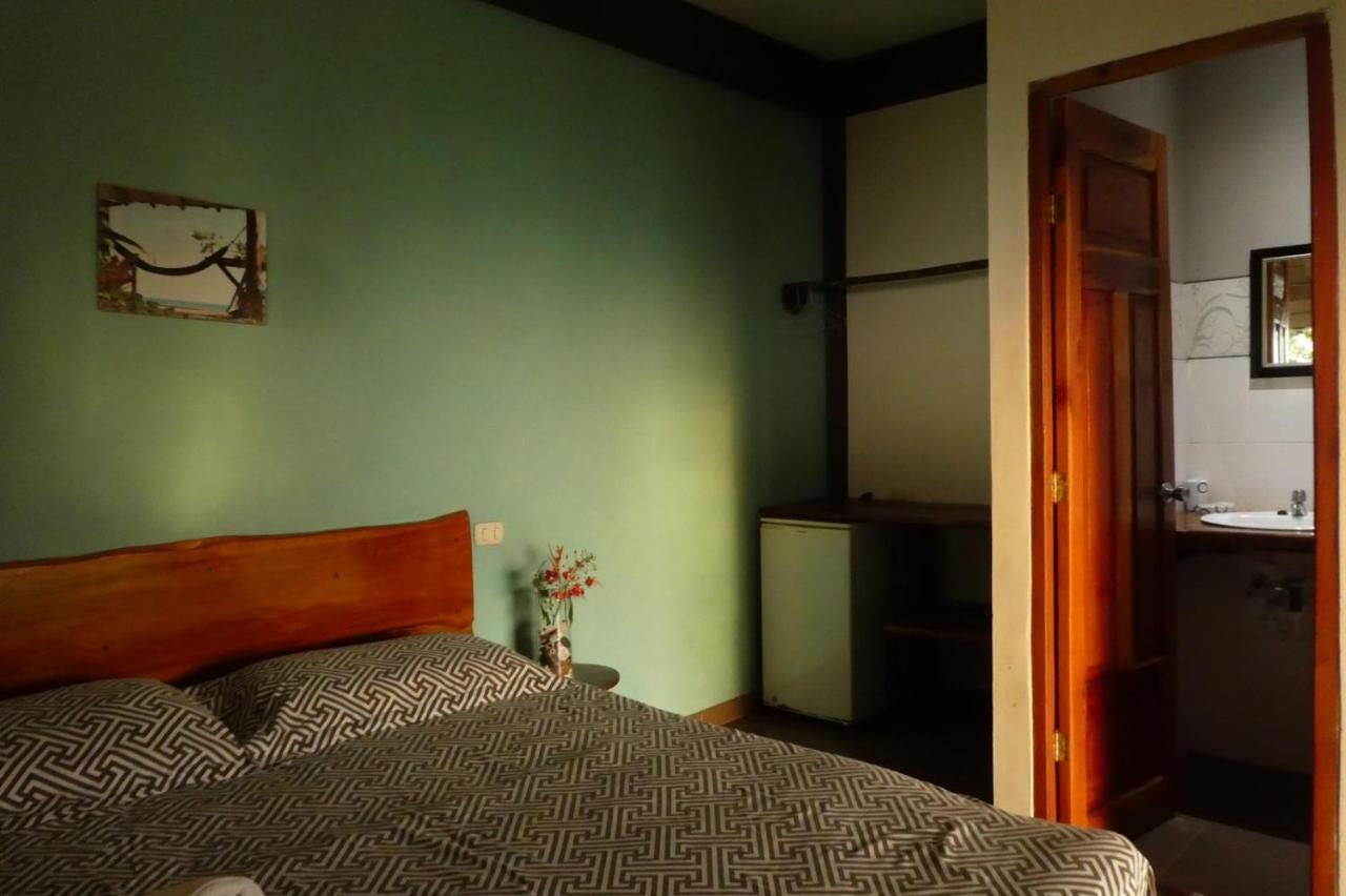 Hotel Kambutaleko *